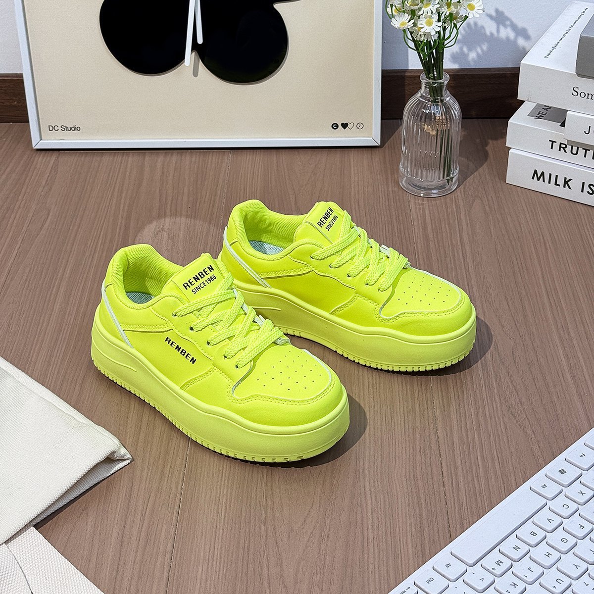 light green Women's Trendy and Super Popular, Thick-soled Sneaker & Kades - WR140 - Image 1