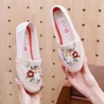 Women’s Old Beijing cloth mesh embroidered slip-on shoes. Canvas-STDS96
