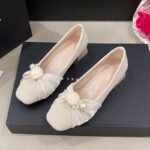 French-style pearl and floral chunky heeled flats for women, Style Shoes – RV2588 - Image 3